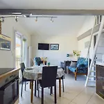 Coquet Avec Vue Sur