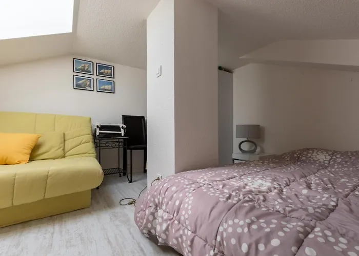 Coquet Avec Vue Sur سا يْليرْ دو ري